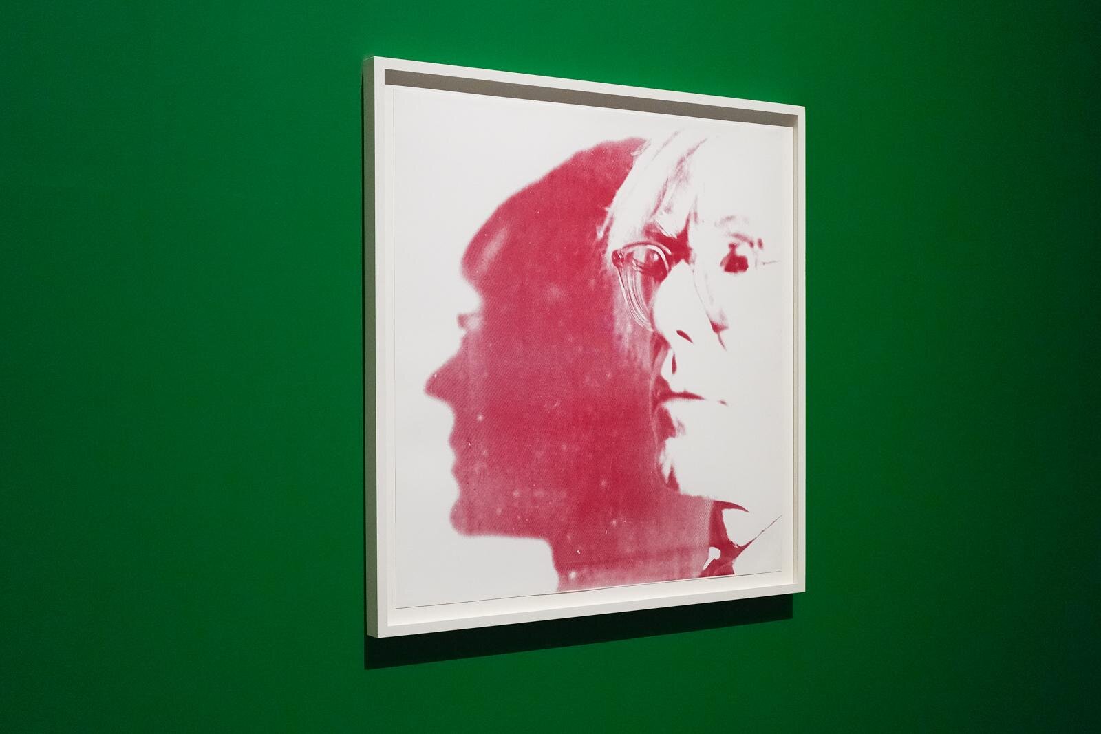 アンディ・ウォーホル《シャドー(THE SHADOW)》1981年
ミュージアムボードにシルクスクリーン
※展示風景