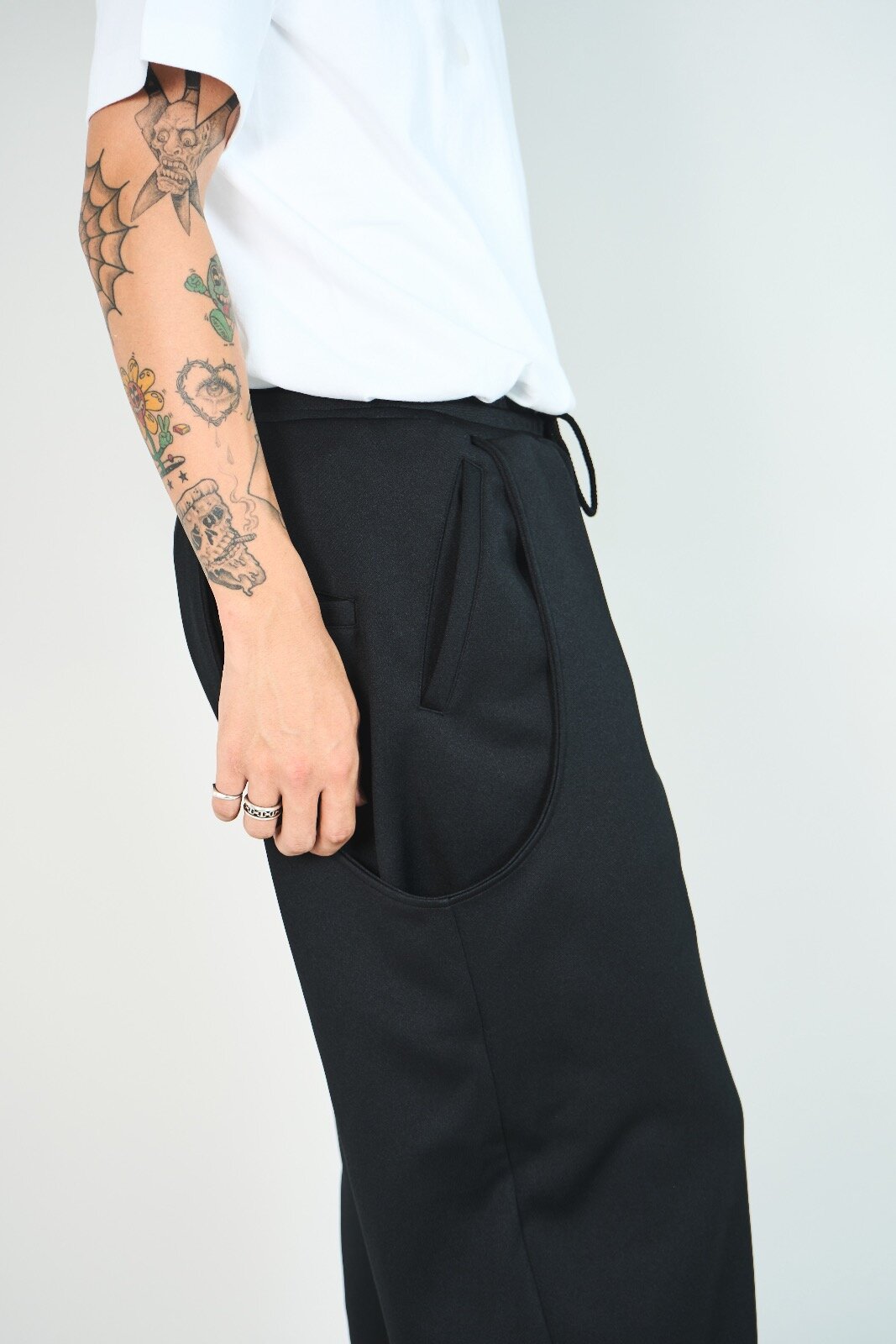 CURVED LEG UTILITY TRACK PANTS 39,600円