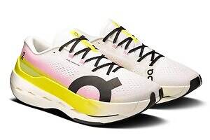 オン最高峰の高反発スニーカー「クラウドブーム マックス」長距離ランでも快適な履き心地