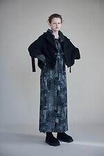 Y's“パッチワーク風”ジャカード織ドレス＆トグルボタン付きアシンメトリーニット｜写真3