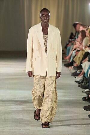 コモン スウェーデン(CMMN SWDN) 2026年春夏ウィメンズ&メンズコレクション  - 写真3