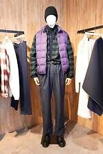 ユニクロ25年秋冬、新型バギーカーブジーンズや裏地チェックのショートブルゾン｜写真22