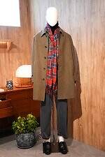 ユニクロ25年秋冬、新型バギーカーブジーンズや裏地チェックのショートブルゾン｜写真25