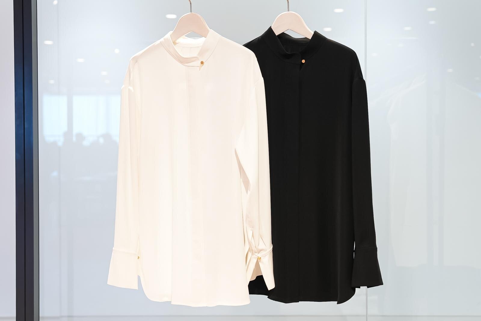 バックサテンスタンドカラーシャツ 9,900円