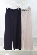 プラステ、村田晴信手掛ける25年秋冬ウィメンズニットベスト＆フェザーヤーンのショートコートなど｜写真8