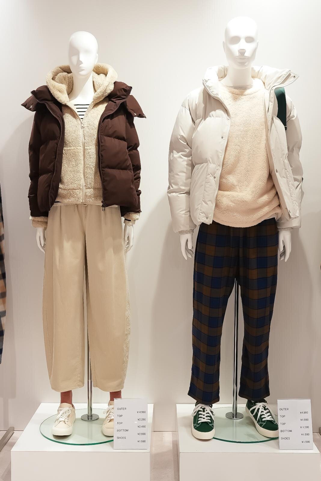 GU25年冬メンズ、“すべすべノンキルト”のパデッドアウター＆肉厚フルジップパーカーなど｜写真5