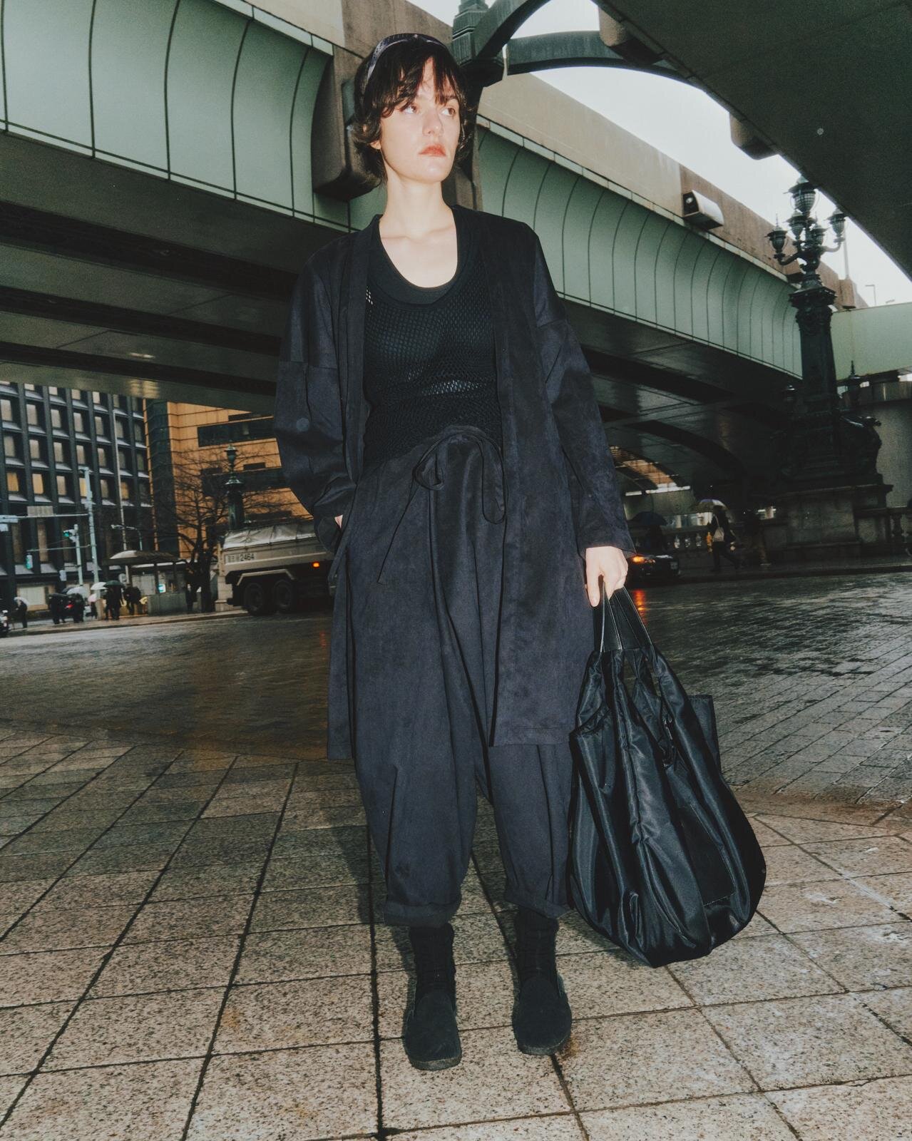 ヨロズ 2025-26年秋冬｜ タンク・キャミ