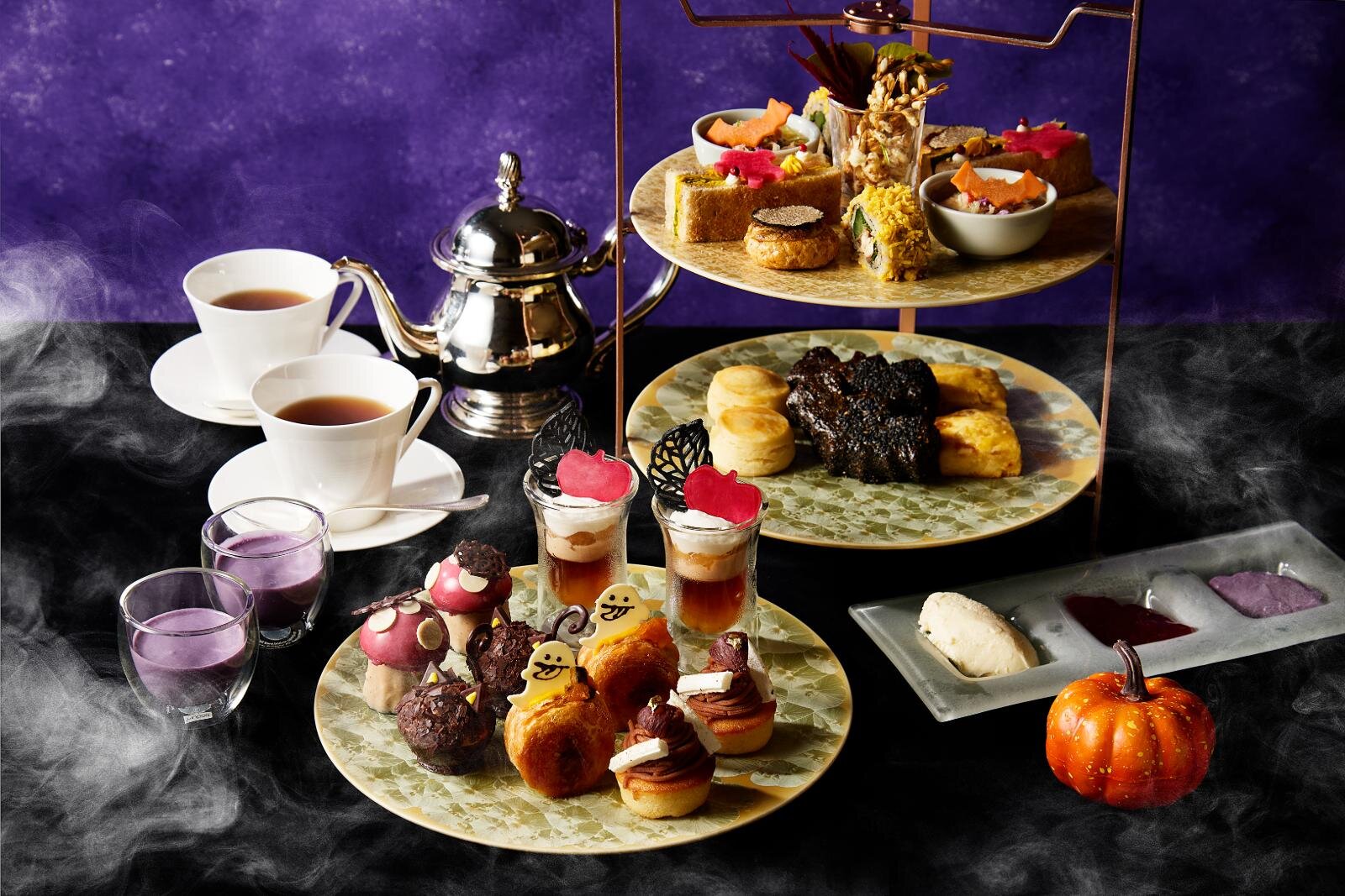 紫芋｜シャングリ・ラ 東京のハロウィンアフタヌーンティー、‟猫耳”チョコブラウニーやりんご＆紅茶パフェ