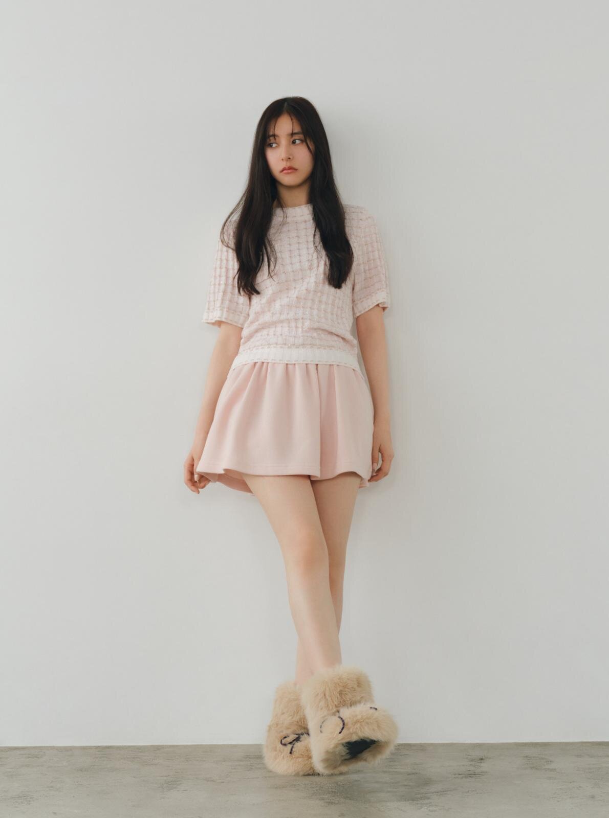 トップス 7,480円、スウェットスカショーパン 6,930円 ※パンツは10月中旬発売予定