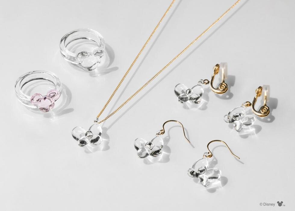 ☾︎ディズニー★ミッキーガラスピアス さりげないミッキーモチーフデザイン！東京ディズニーリゾート