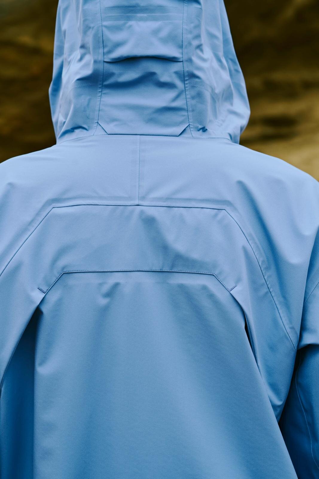 デサント オルテライン エイティワン“全地形”対応のシェルジャケット、通気性抜群の着心地｜写真8