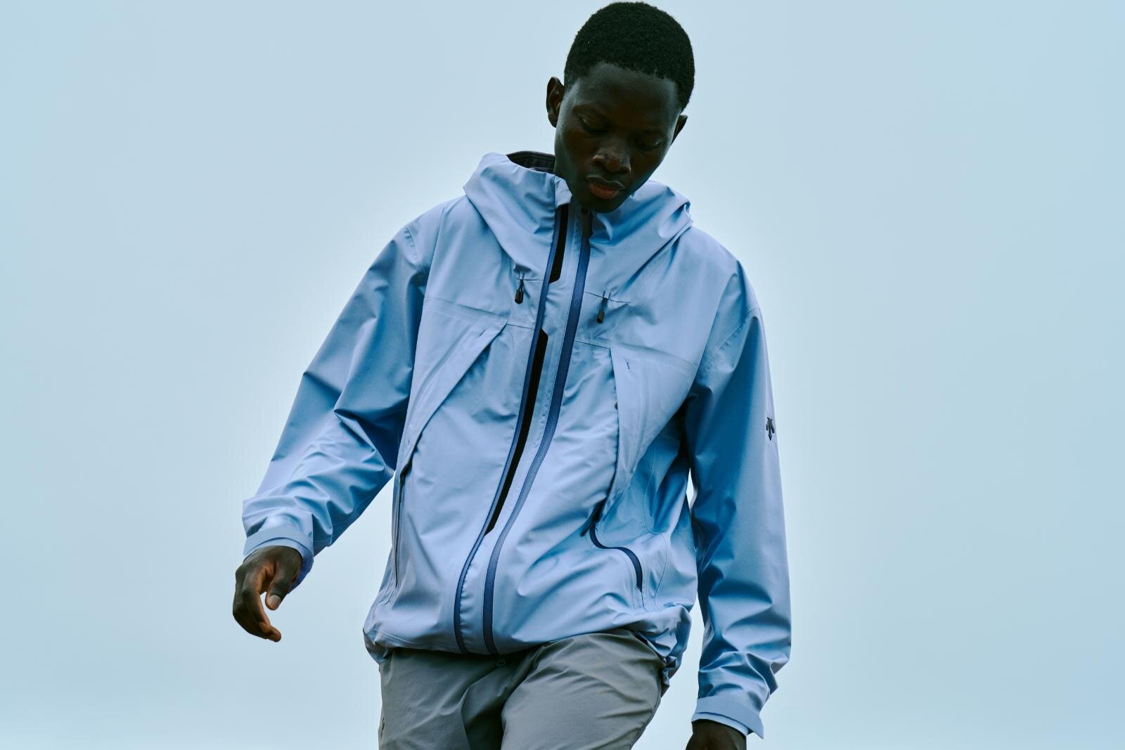 デサント オルテライン エイティワン“全地形”対応のシェルジャケット、通気性抜群の着心地