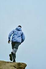 デサント オルテライン エイティワン“全地形”対応のシェルジャケット、通気性抜群の着心地｜写真27