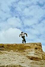 デサント オルテライン エイティワン“全地形”対応のシェルジャケット、通気性抜群の着心地｜写真16