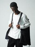 カナダグース“撥水性×耐久性”ダウンパーカー、シルエットを変えられるドローコード付き｜写真7