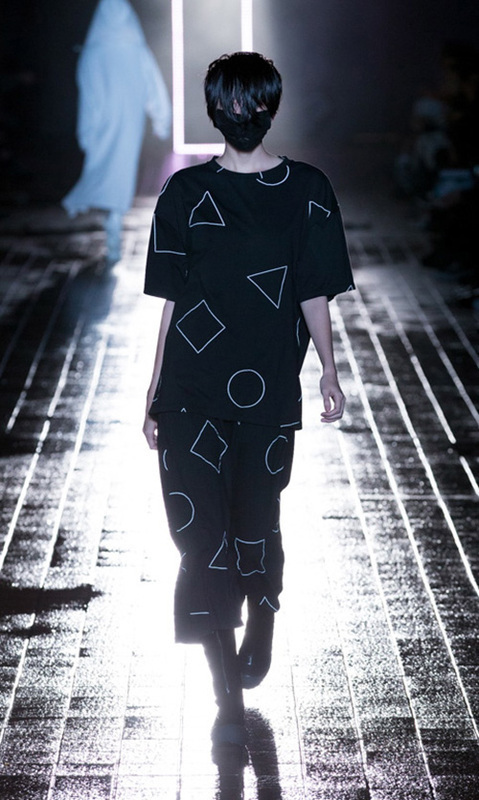 アイ(IKUMI) 2014-15年秋冬<span>コレクション</span> - 写真2