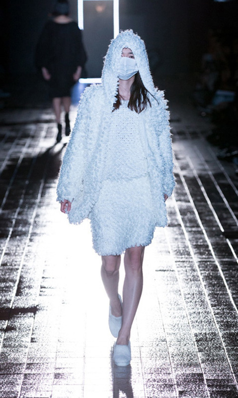 アイ(IKUMI) 2014-15年秋冬<span>コレクション</span> - 写真17