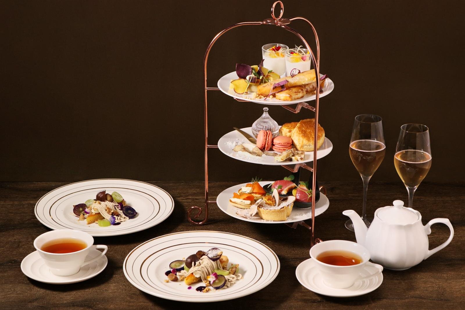「Café 1894 実りの秋のアフタヌーンティー」1名 5,500円※注文は2名から受付。