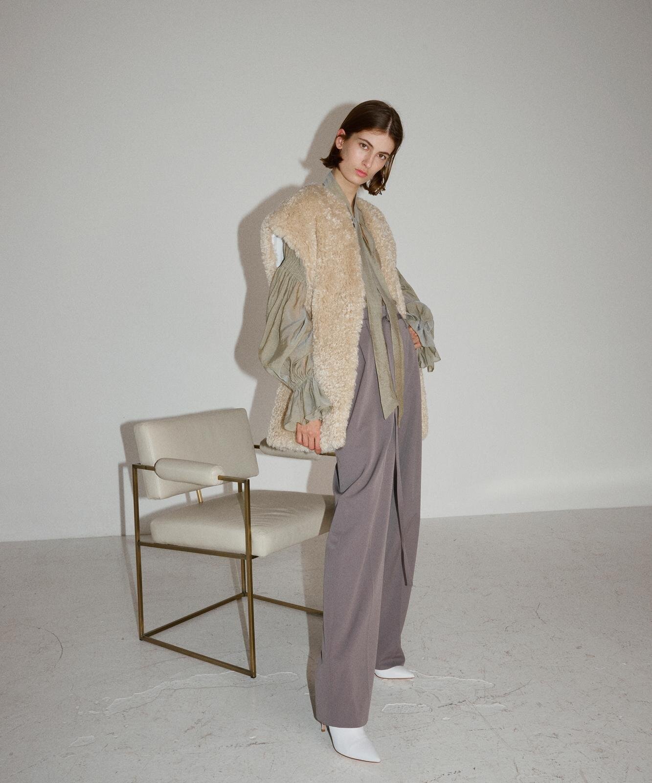 イウエン マトフ(AEWEN MATOPH) 2023年冬ウィメンズコレクション  - 写真2