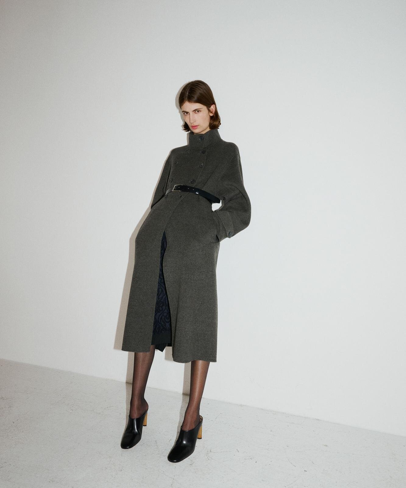 イウエン マトフ(AEWEN MATOPH) 2023年冬ウィメンズコレクション  - 写真7