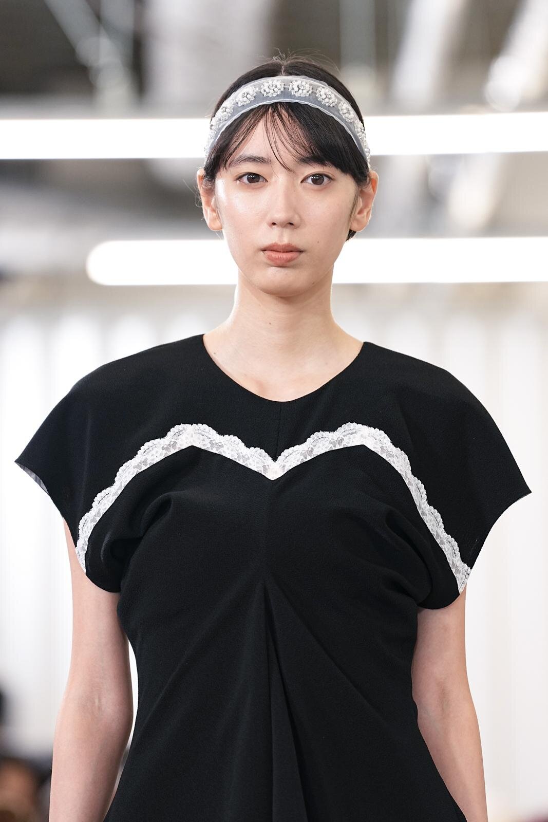アキコアオキ(AKIKOAOKI) 2026年春夏ウィメンズコレクション  - 写真11