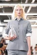 アキコアオキ 2026年春夏コレクション - カジュアル化するユニフォーム｜写真6