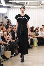 アキコアオキ 2026年春夏コレクション - カジュアル化するユニフォーム｜写真10