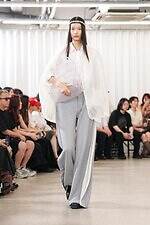 アキコアオキ 2026年春夏コレクション - カジュアル化するユニフォーム｜写真17