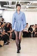 アキコアオキ 2026年春夏コレクション - カジュアル化するユニフォーム｜写真19