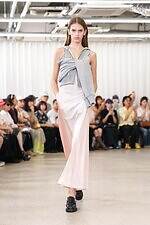 アキコアオキ 2026年春夏コレクション - カジュアル化するユニフォーム｜写真31