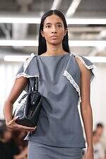 アキコアオキ 2026年春夏コレクション - カジュアル化するユニフォーム｜写真42