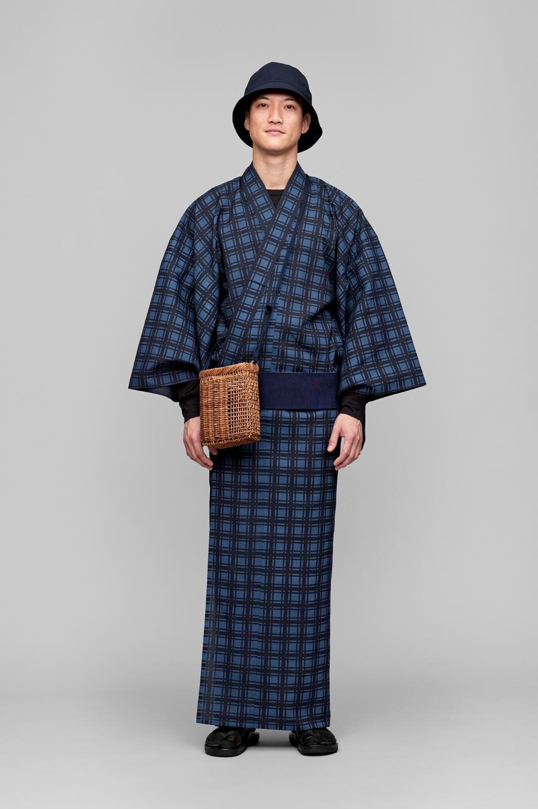 きもの(片貝木綿 / 越後型染 / 格子 / 藍襲ね) 93,500円 帯(片貝角帯 / 杢両面 / ネイビー) 33,000円