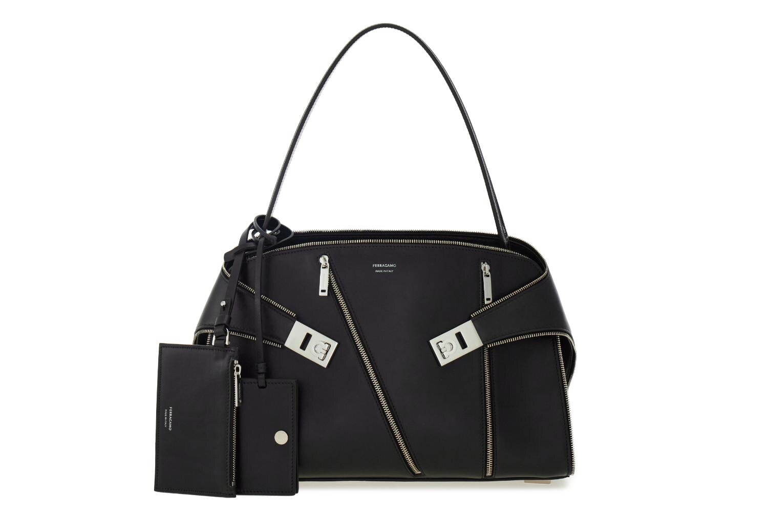 「ハグ」バッグ 440,000円 サイズ： H25cm×W34cm×D15.5cm