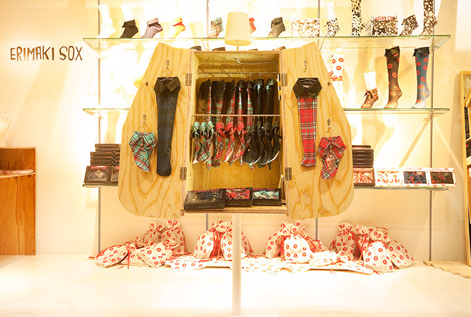 エリマキ ソックス、初の限定ショップを原宿にオープン - 人気のダルメシアン＆リップ柄も｜写真1