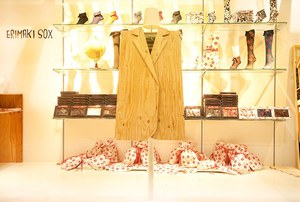 エリマキ ソックス、初の限定ショップを原宿にオープン - 人気のダルメシアン＆リップ柄も｜写真1