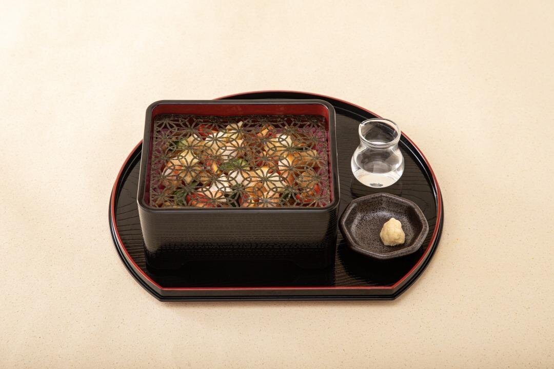 “もし北斎が食堂を開いたら？”テーマカフェ「北斎食堂」東京・京橋に、《神奈川沖浪裏》着想蕎麦やスイーツ｜写真5