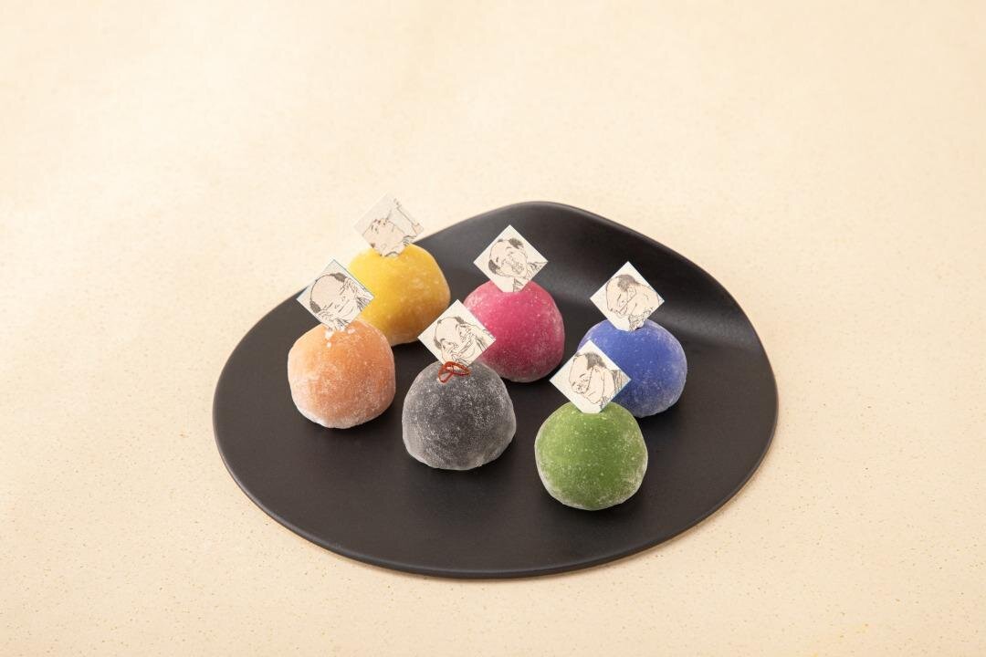 色遊び大福 百面相セット(6個入り) 1,980円 フレーバー：向日葵(洋ナシ)、茜(チェリートマト)、ベロ藍(ぶどう)、曙(みかん)、墨染(柿)、萌葱(いちじく)