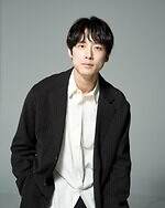 坂口健太郎, 渡辺謙 インタビュー｜写真6