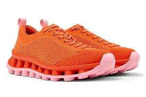 カンペール×スンネイ“ボール形状ソール”スニーカー、オレンジ＆ピンクなど2色配色で