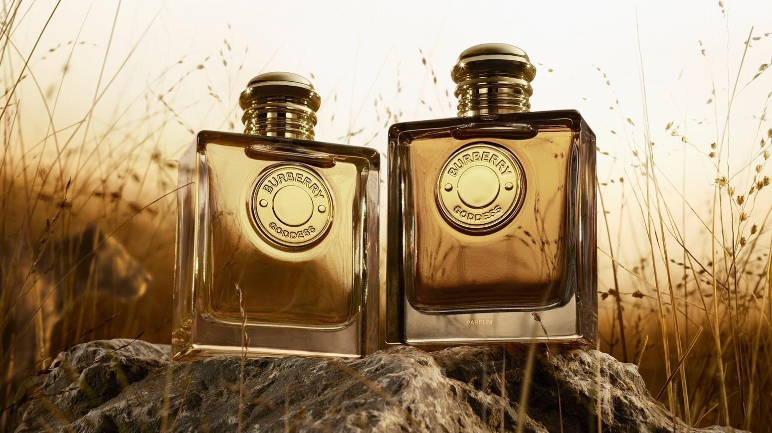 「バーバリーゴッデスパルファム」10mL 4,950円、30mL 12,760円、50mL 18,150円、100mL 25,410円＜新製品＞