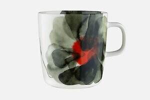 マリメッコ“水彩画風”花柄プレート＆つぼみが花開く瞬間表現したマグカップ