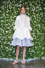 ケイタ マルヤマ 2015年春夏コレクション - 花々とフレッシュな空気に包まれた、自由なエレガンス｜写真5