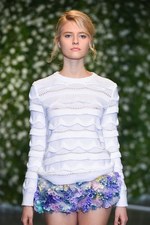 ケイタ マルヤマ 2015年春夏コレクション - 花々とフレッシュな空気に包まれた、自由なエレガンス｜写真11