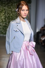 ケイタ マルヤマ 2015年春夏コレクション - 花々とフレッシュな空気に包まれた、自由なエレガンス｜写真13