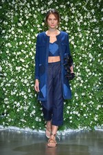 ケイタ マルヤマ 2015年春夏コレクション - 花々とフレッシュな空気に包まれた、自由なエレガンス｜写真27