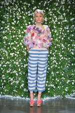 ケイタ マルヤマ 2015年春夏コレクション - 花々とフレッシュな空気に包まれた、自由なエレガンス｜写真40