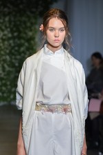 ケイタ マルヤマ 2015年春夏コレクション - 花々とフレッシュな空気に包まれた、自由なエレガンス｜写真53