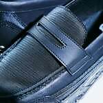 シャカ“オールブラック”防水ローファー、ハイテク素材の異素材ミックスで｜写真8