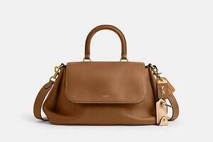 人気ブランドレディースバッグ【2025年冬】おしゃれで軽い革製ショルダーやトートなど