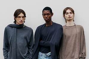 ジョン スメドレー×アタッチメント“洗練ハイゲージニット”のカーディガン＆クルーネックニット